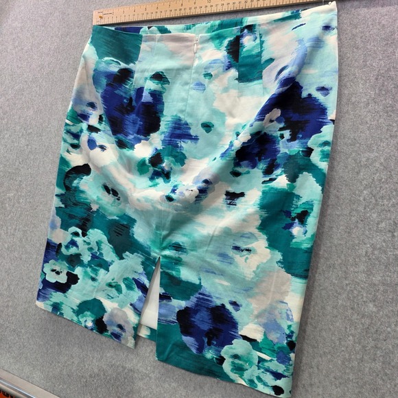 White House Black Market Floral Pencil Skirt Teal Blue Watercolor Size 12 - Picture 8 of 9